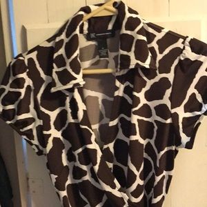 Capped sleeved faux wrap dress in a giraffe print